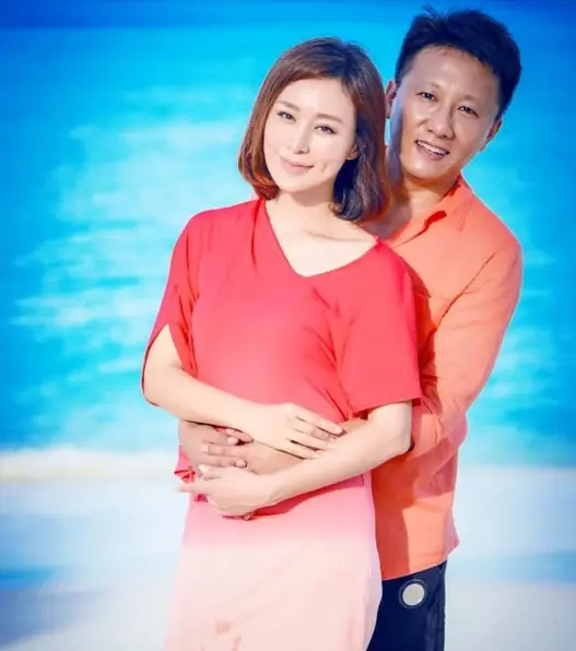 房子斌杨雨婷 穷小子白富美裸婚 蜗居18平 携手25年不离不弃 哔哩哔哩