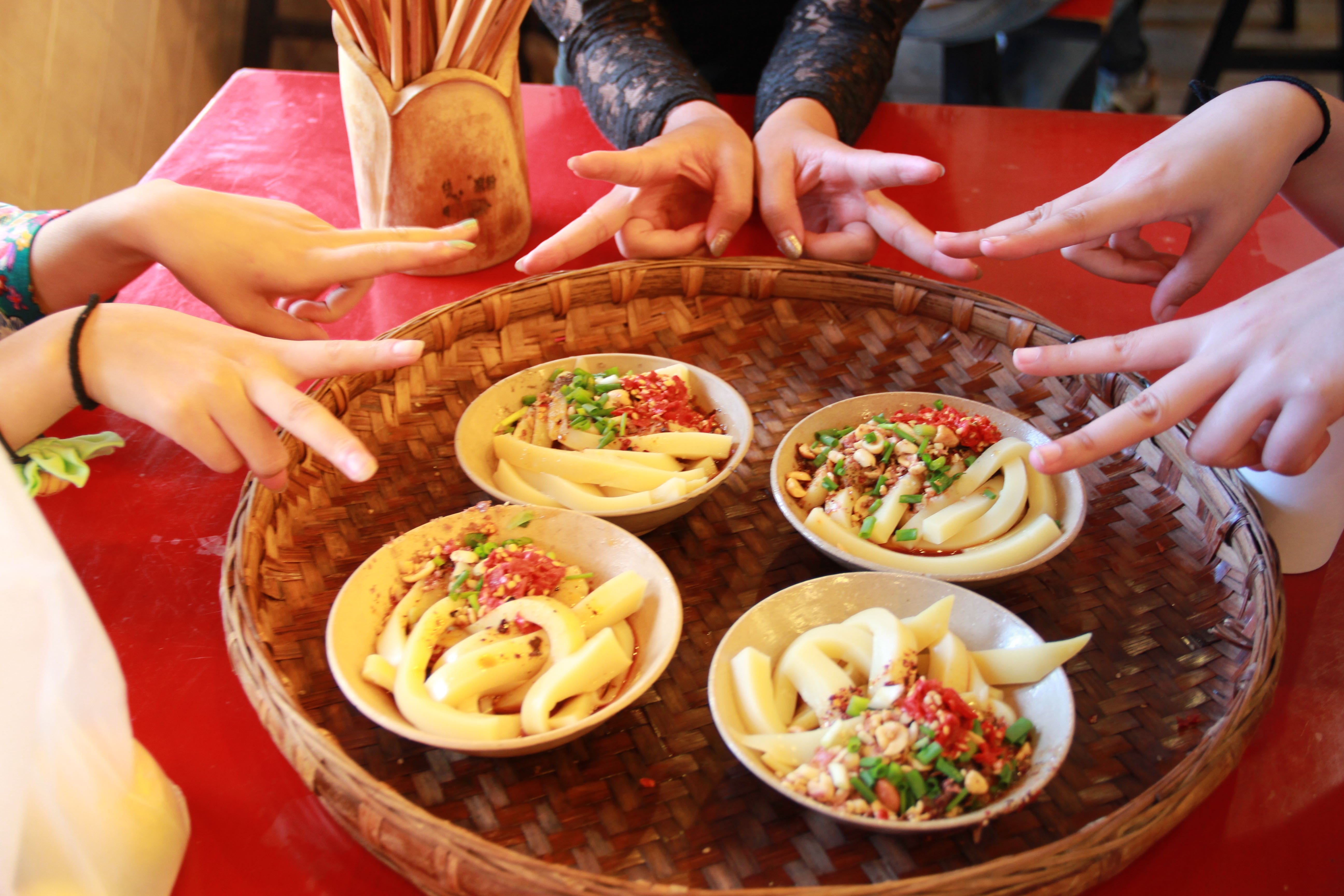 万万没想到:成都名小吃伤心凉粉可能是广东人发明的!