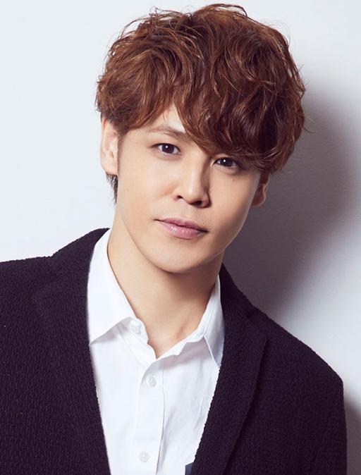 赛罗奥特曼依然由知名声优,宫野真守配音.