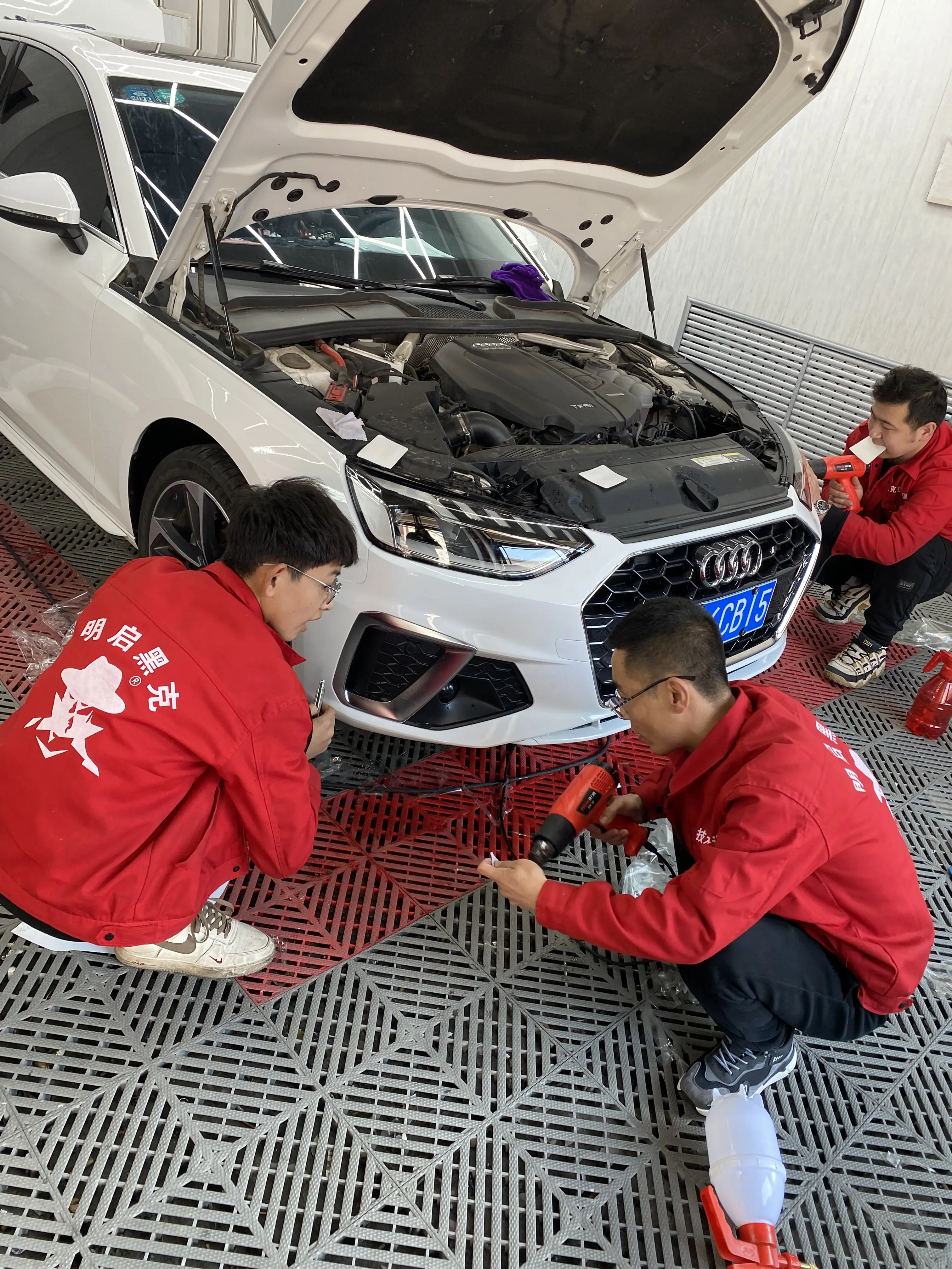 学隐形车衣 汽车贴膜多久可以学会 哪里最专业 - 哔哩哔哩