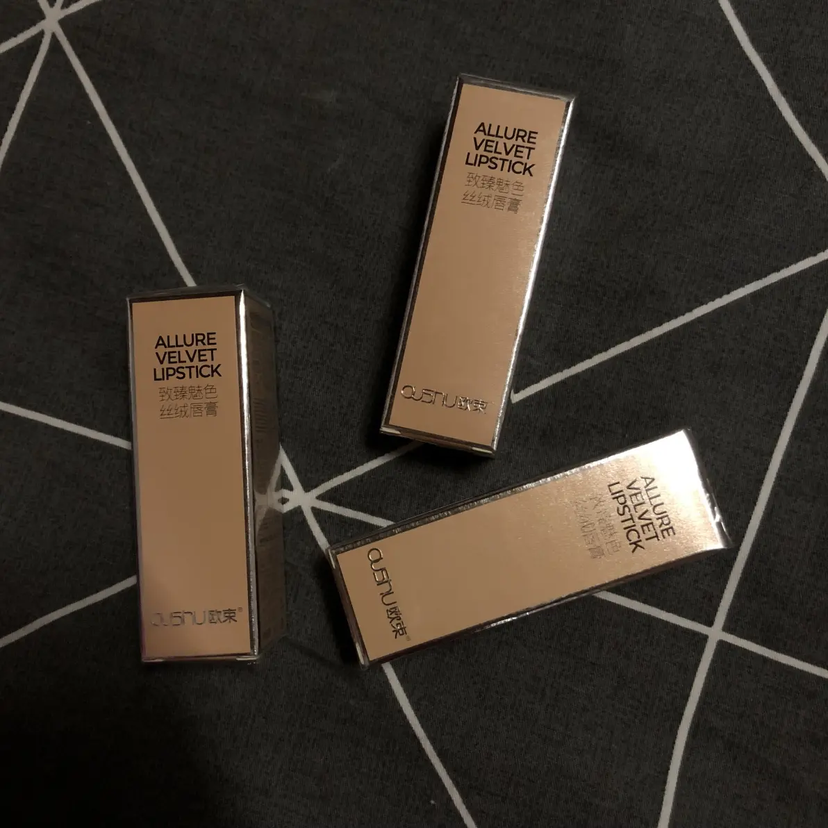 国货良心口红来个试色手机后置无美颜无滤镜