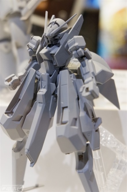 万代gundam base展示hguc tr-6伍德渥特 试作品