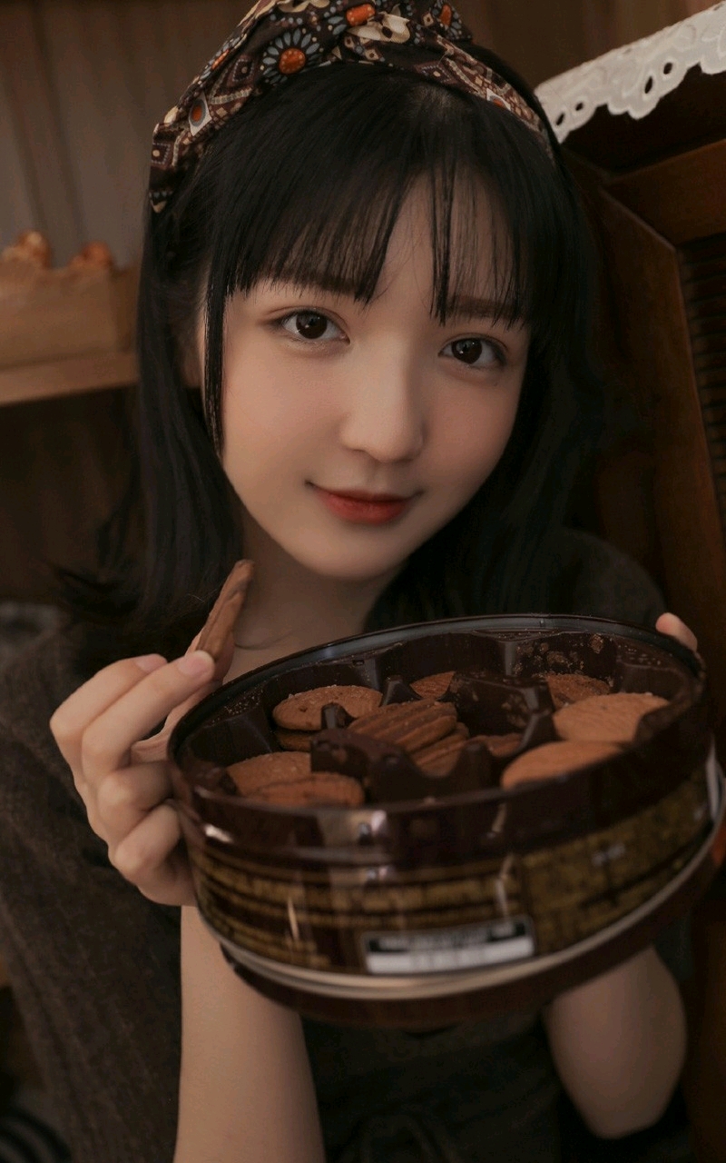 每天不一定更新漂亮小姐姐定期跟新美女写真,趣闻,视频等!