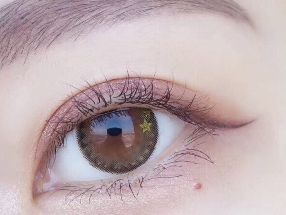 让你眼睛里面有星星的美瞳哦