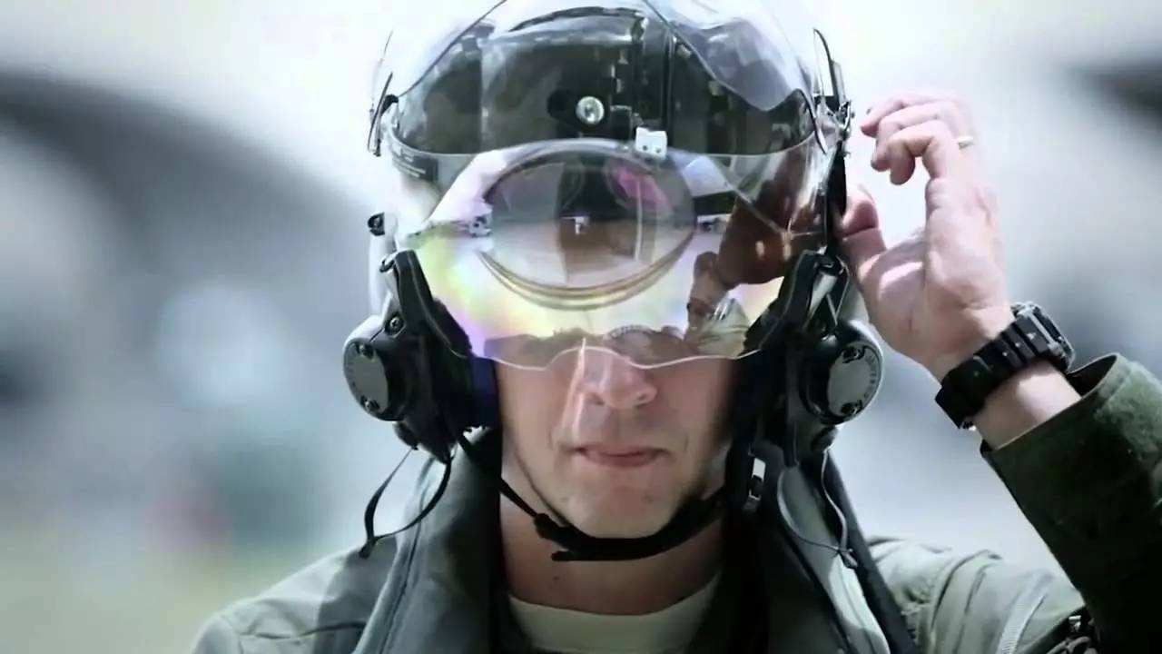 神兵阁|f-35战斗机头盔显示器(hmds),世界首款第三代头盔,到底有何