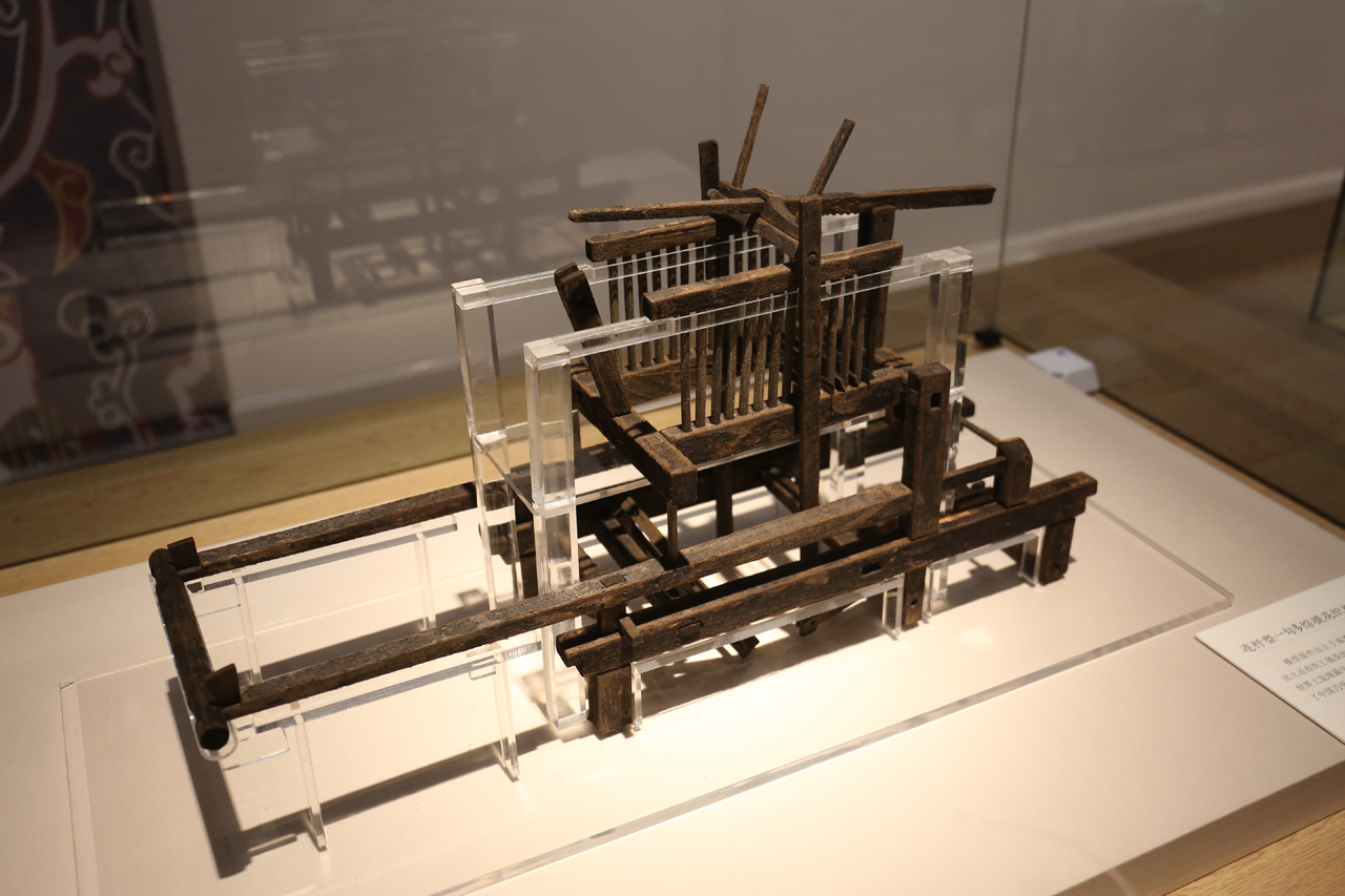 【宇宙人看展】成都博物馆"锦行天下"织锦文化展 - 哔哩哔哩