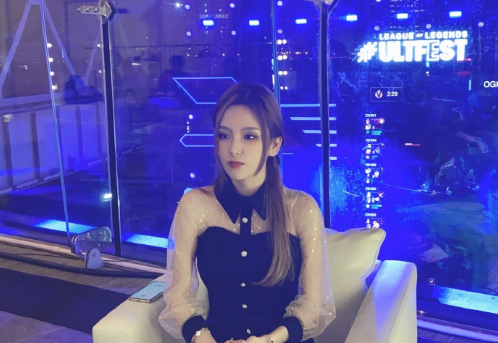 英雄联盟:解说rita厨房首秀,菠萝咕噜肉,烧焦完美甩锅