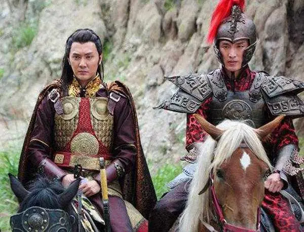 皇后为了讨好皇帝 把一宫女献给他 这一献连江山也献没了 哔哩哔哩