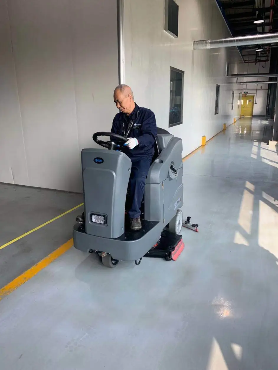 车库大面积清洗专用驾驶式洗地机 哔哩哔哩