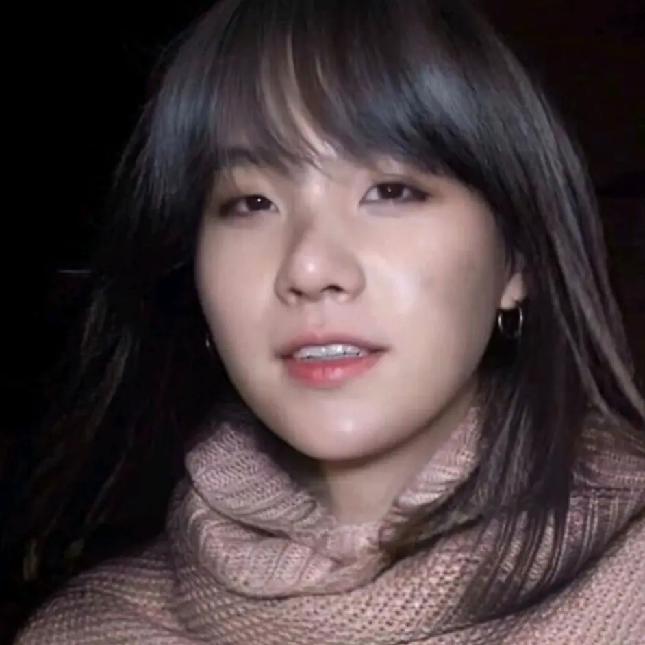 Bts 防弹少年团 闵玧其 爷虽然喜欢女装 但该大的地方一点也不小 哔哩哔哩