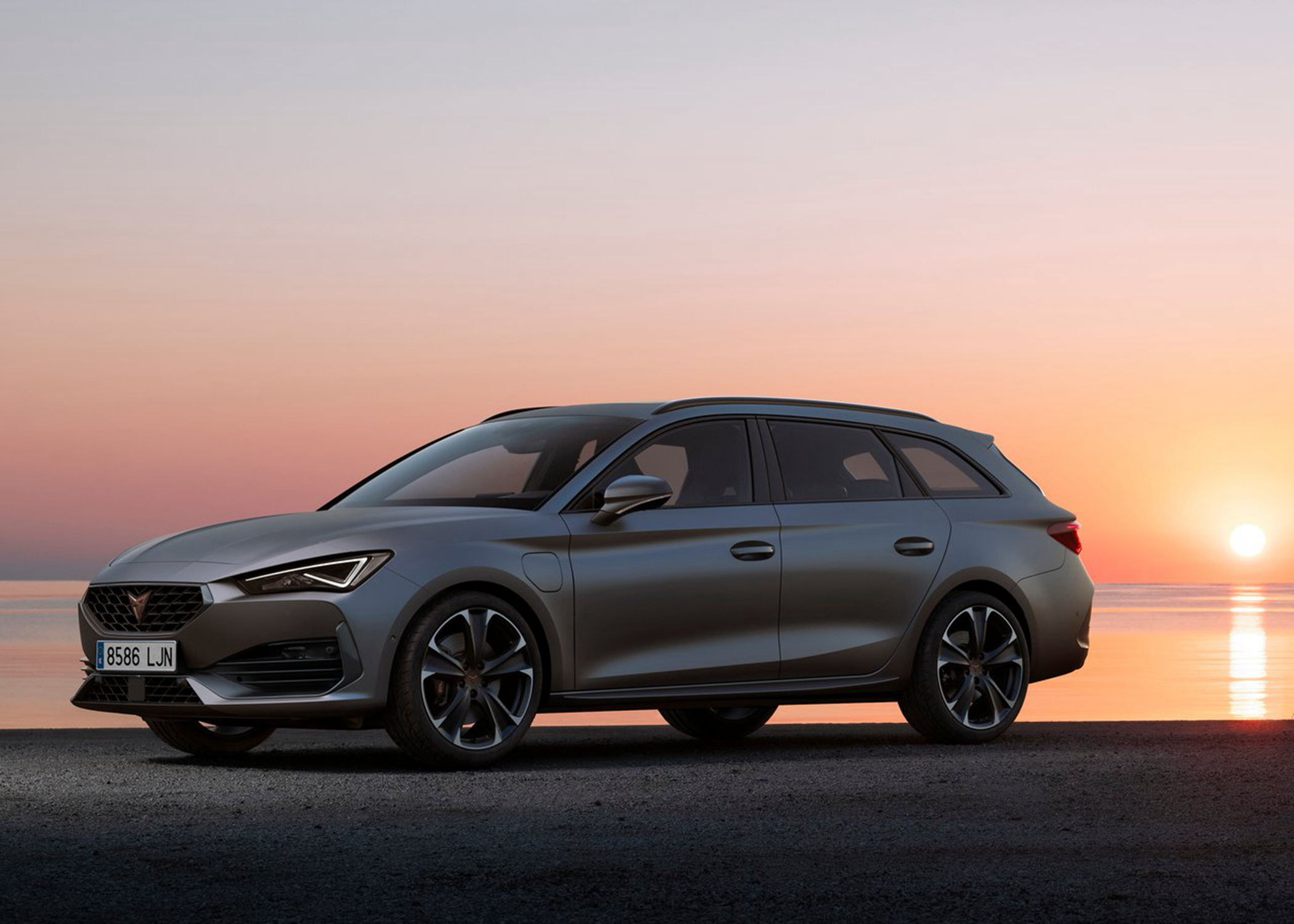 西雅特 cupra leon & sportstourer  2021