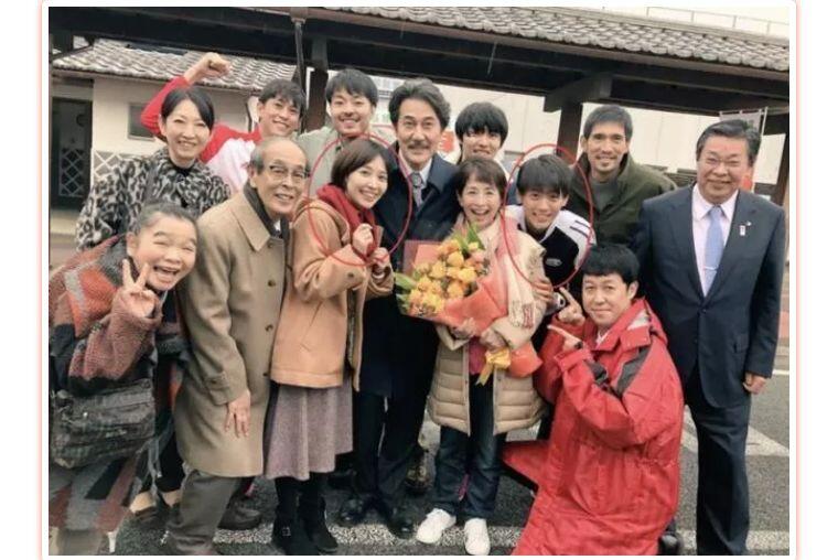 日本人气男演员“国民男友”人设翻车成渣男，因为恋爱丑闻竟然被网友追着骂？！ 哔哩哔哩