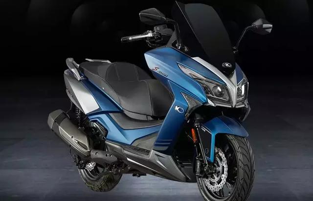 76万!2019款光阳赛艇400国内售价公布,增配人机交互系统