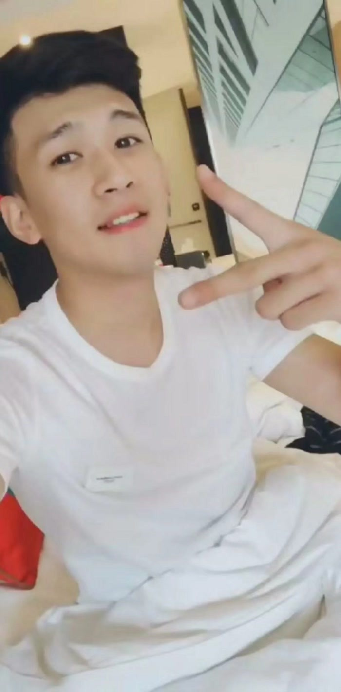 MC天佑偶然得到说唱之神rap祥龙帮助而归后,