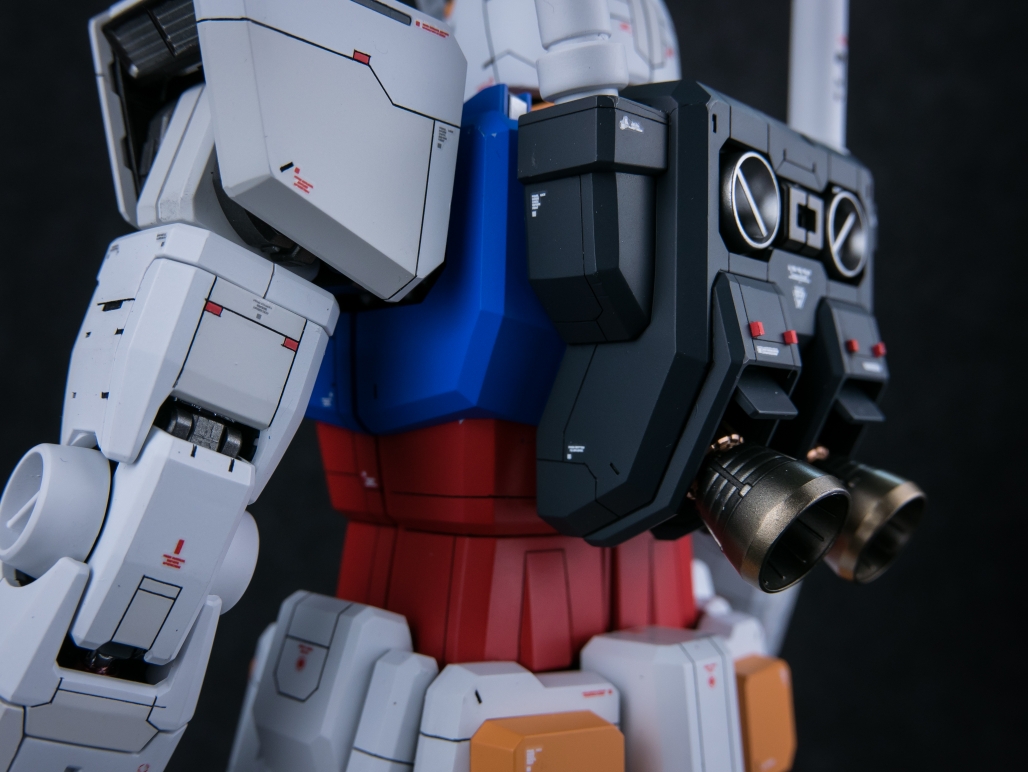 万代pg rx-78-2 高达 模型喷涂制作图例