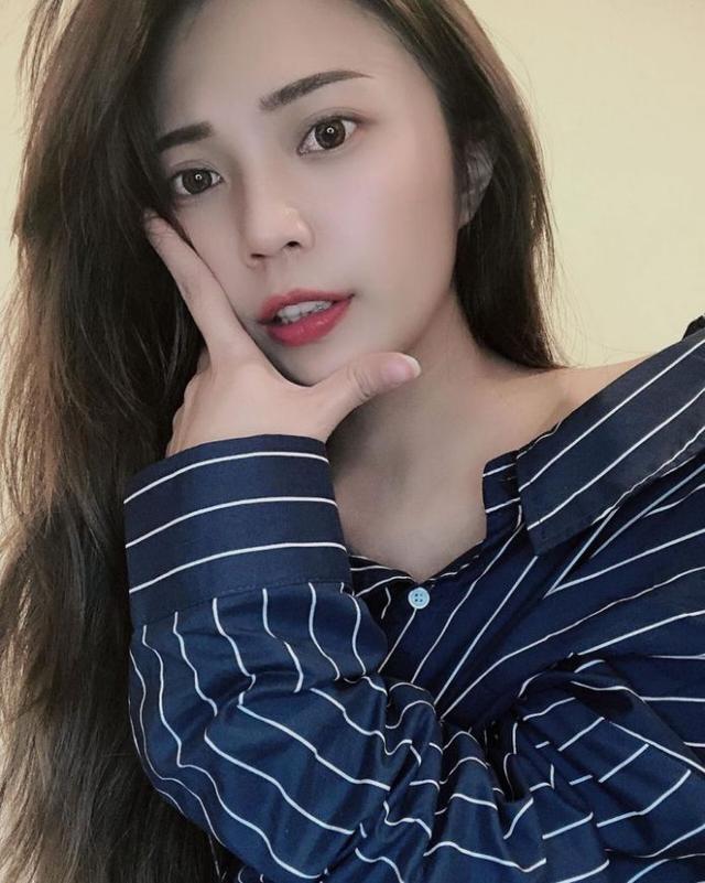 女神黄圆圆「旗袍装出场」 美艳画面惊艳3.5万人:颜值天菜