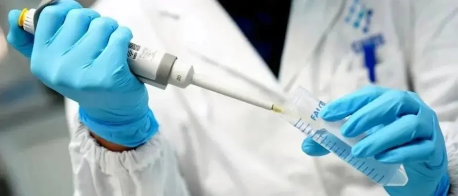 英国土豪花好几十万组团去迪拜打中国疫苗 哔哩哔哩