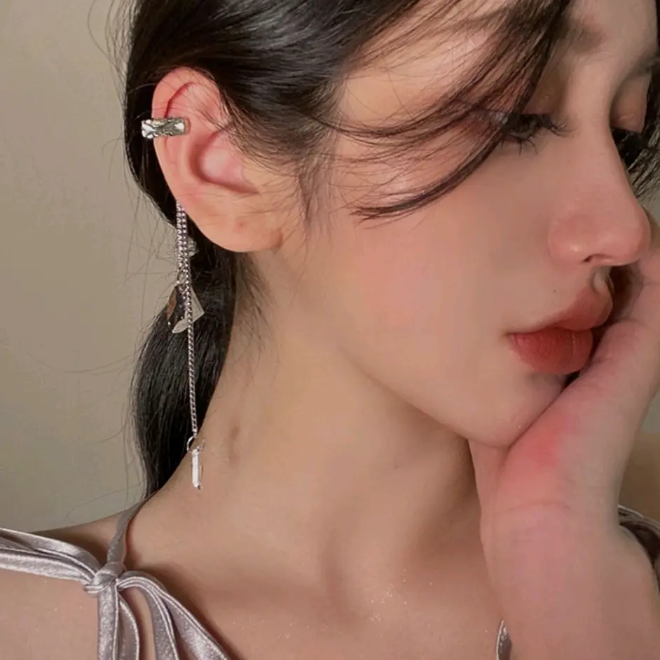 女性高冷耳夹欣赏 哔哩哔哩