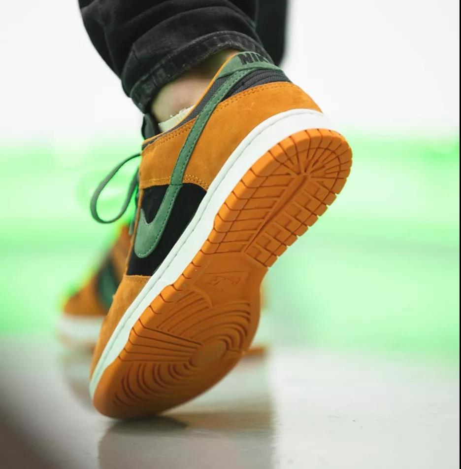 new balance tyakasha