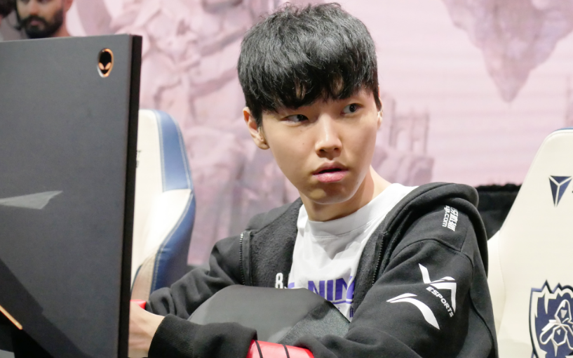 在s9世界赛结束不久之前,前grf战队教练麦哥的加盟让drx在下个赛季