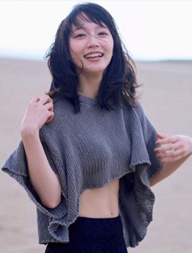 第9位是在日清どん兵卫广告中,与星野源合作而爆红的吉冈里帆,在广告