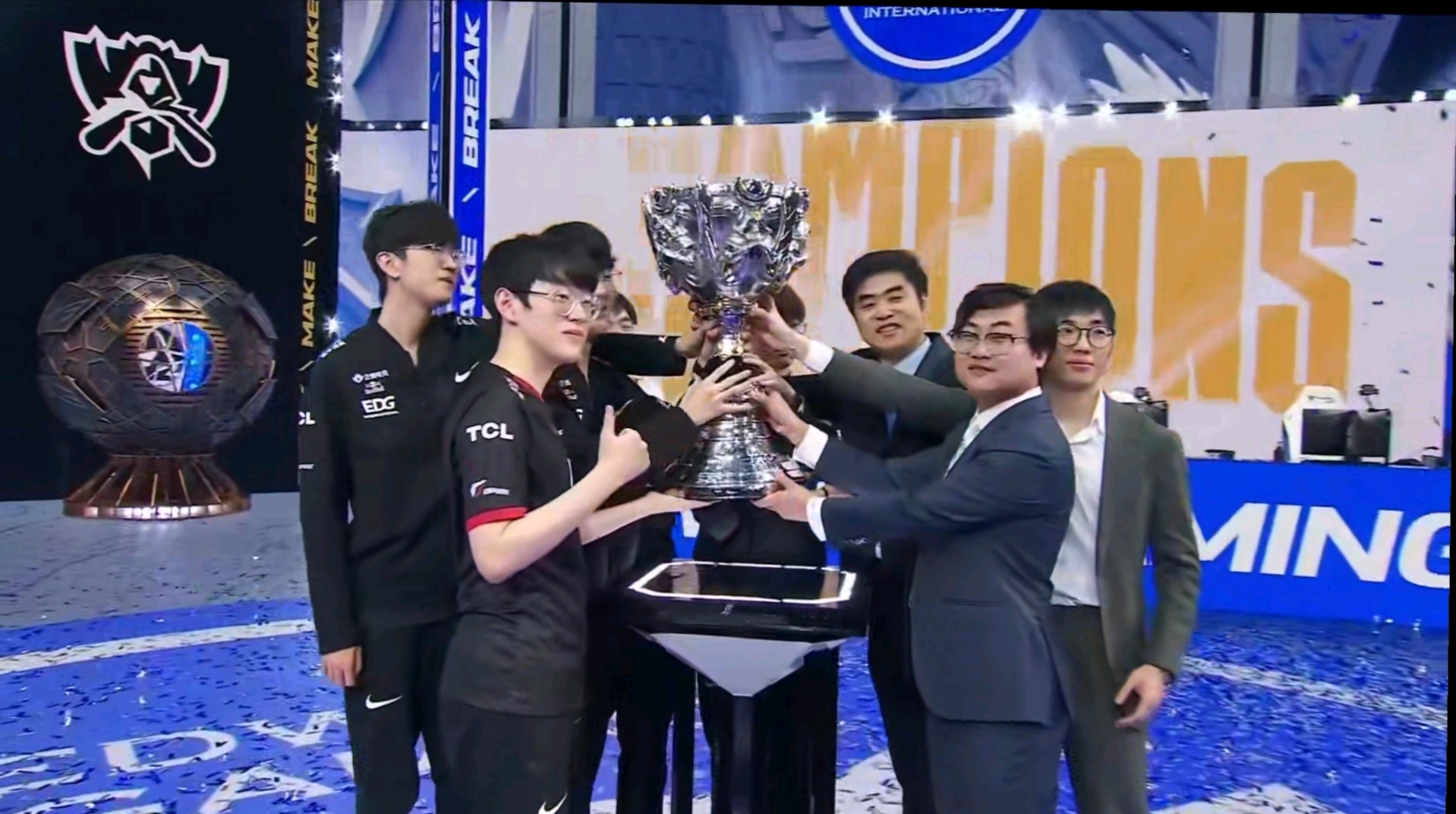 恭喜EDG3:2DK 抗韩成功 拿下英雄联盟S11全球总决赛冠军 - 知乎