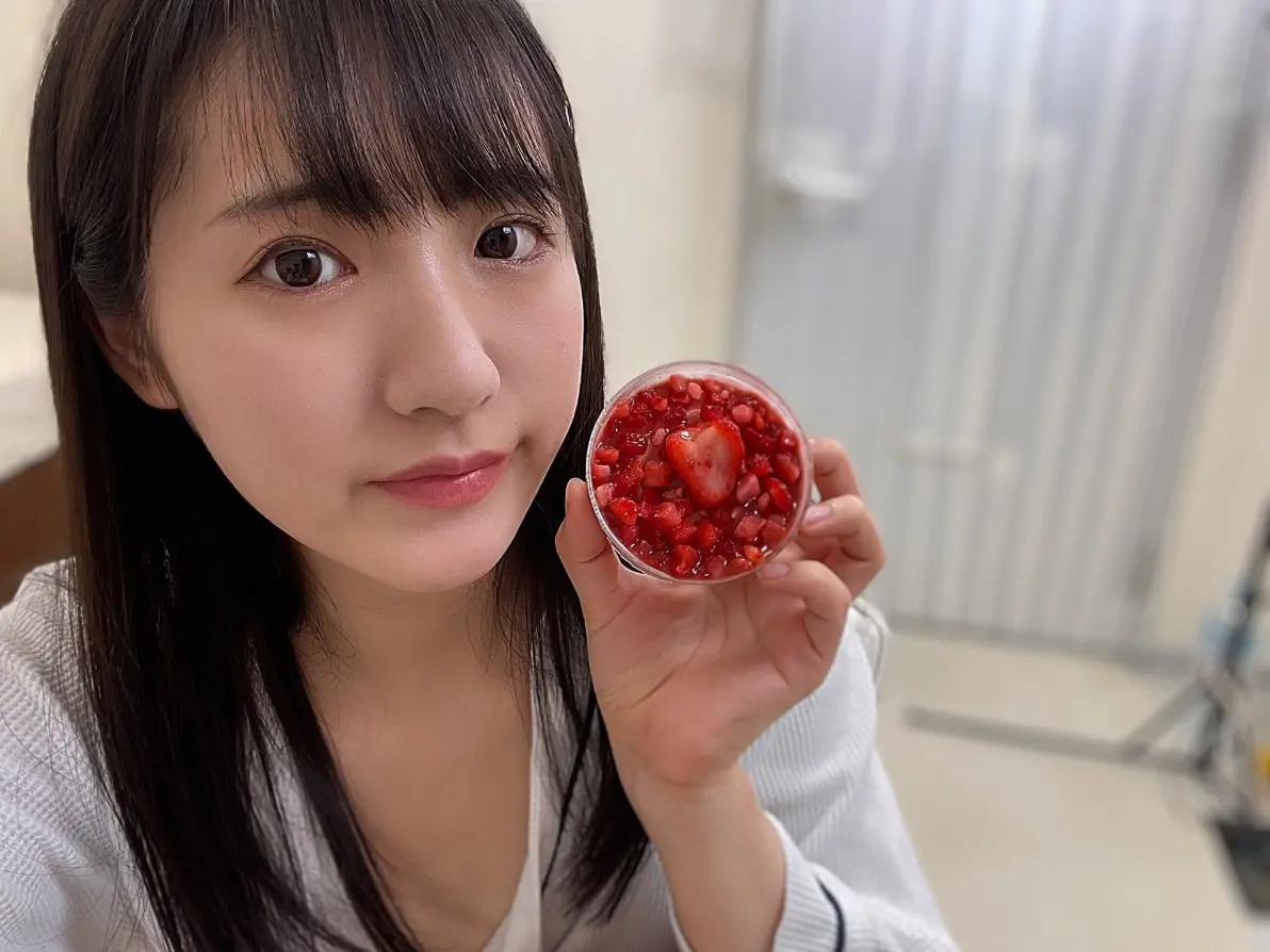 河奈亚依3月引退!那个戴着眼镜的女孩⋯