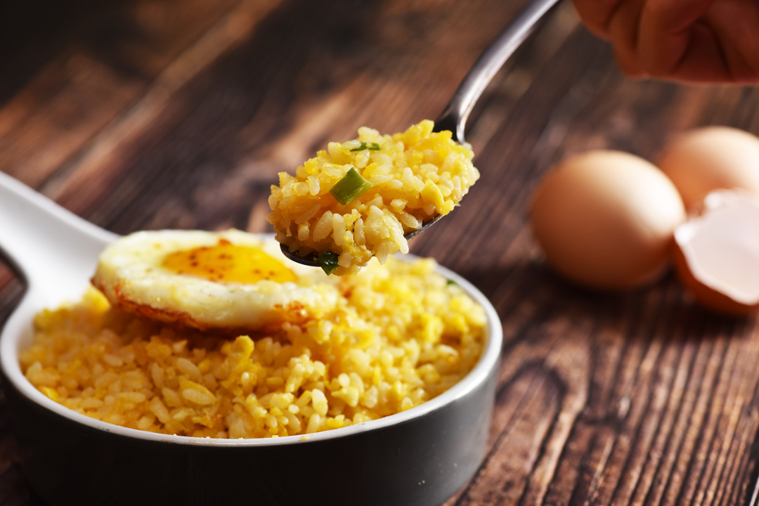 【巧厨烘焙】拔草网红「流沙咸蛋黄酱炒饭」