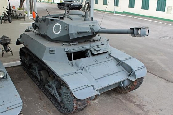 钢华202020期卫星:巴西远征军——x1a1轻型坦克 奇怪的黑皮钢舞姬