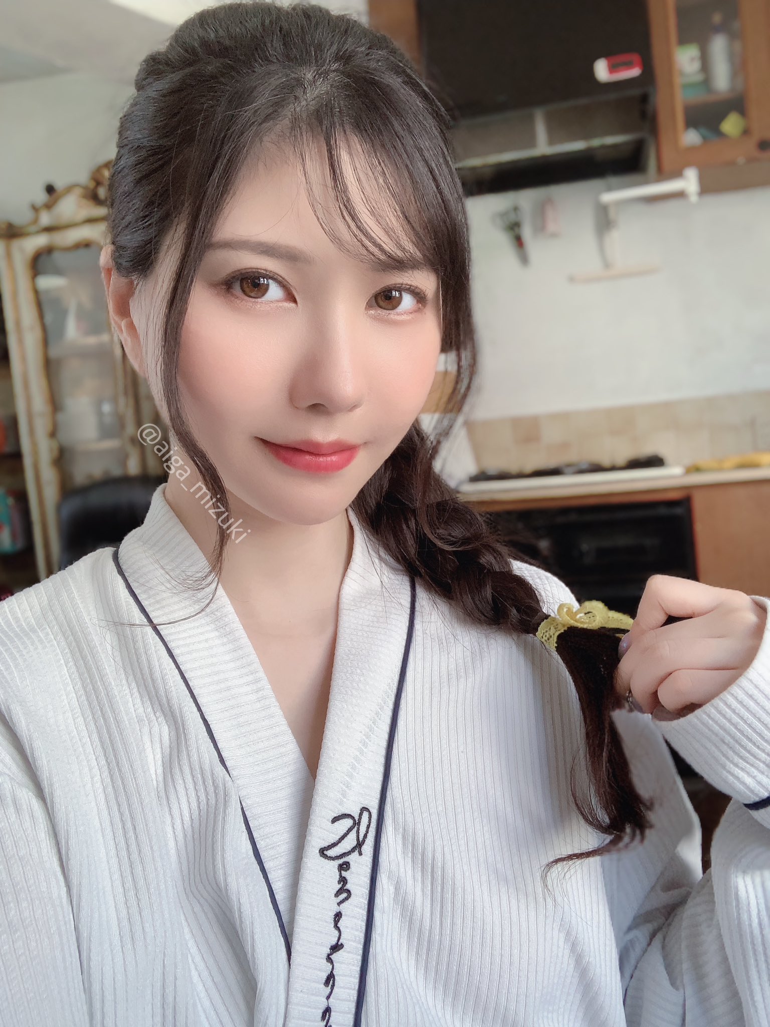 9月5日最新动态:小桃子 化身洗车小妹!爱哭的花花!小蓝芽下个月预告更新了! 哔哩哔哩