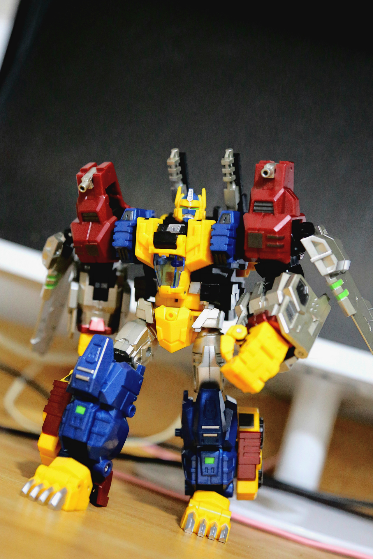 JB01 四变擎天圣 哔哩哔哩