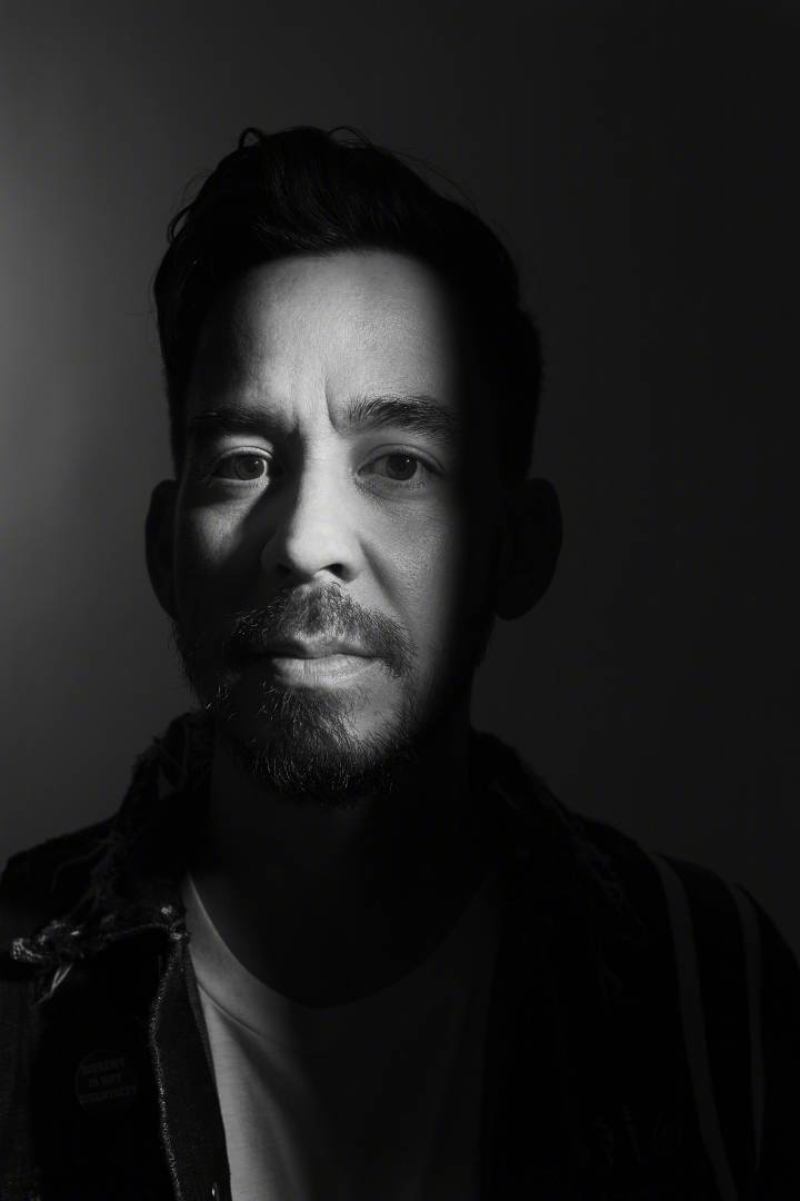 林肯公园成员麦克·信田接受《gq》杂志采访:随心而行,未来不可期