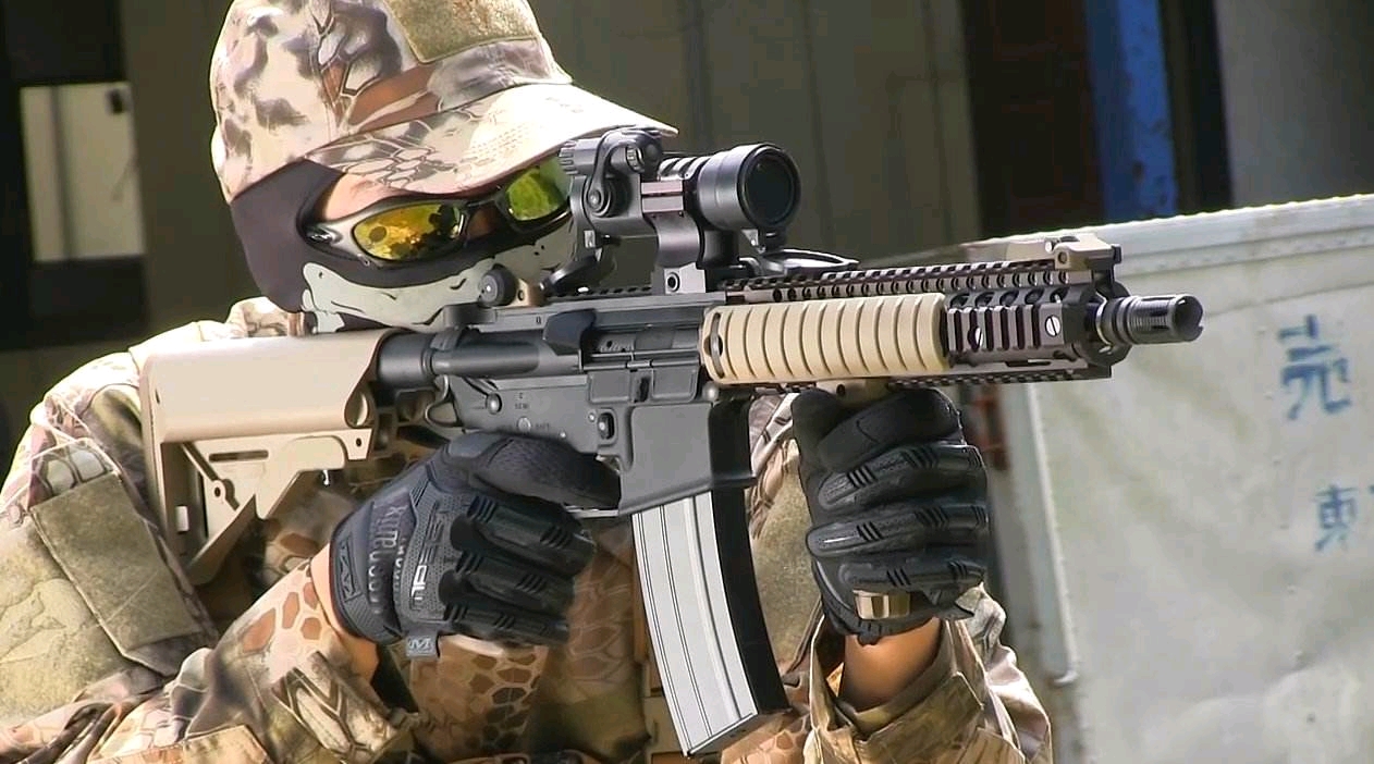 (小鱼)24小说:风暴之日(第三集)