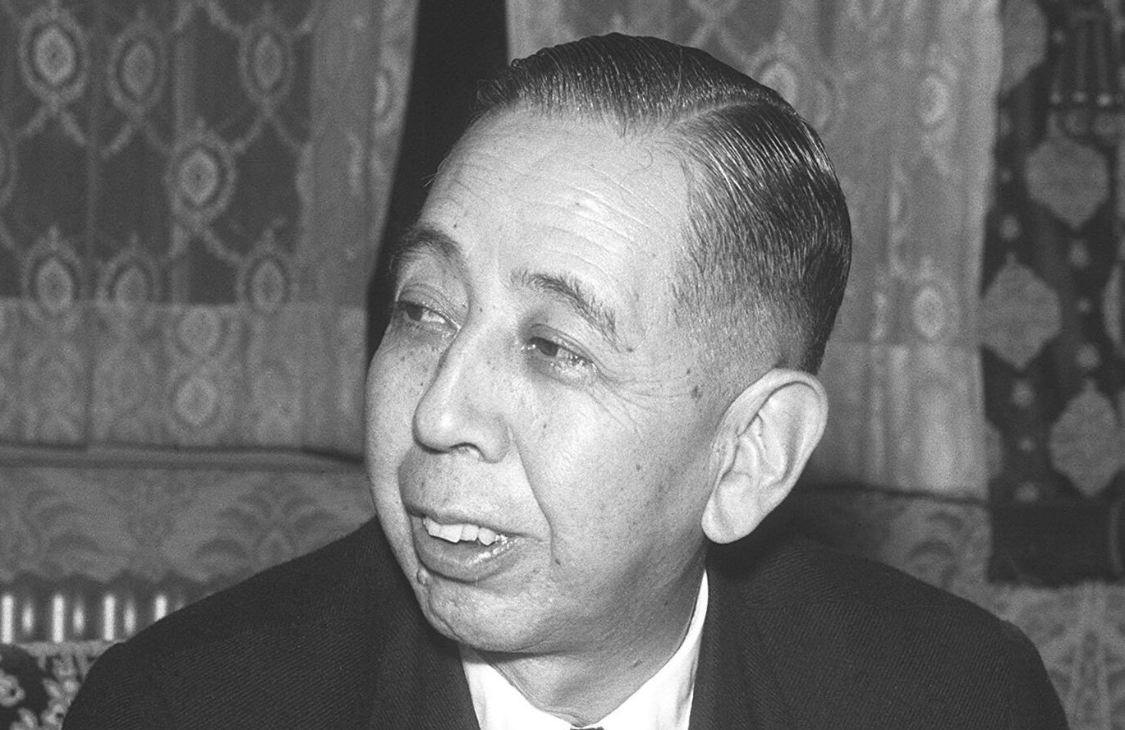 安倍晋三的外公日本前首相岸信介也曾经遇刺 只是幸运逃过一劫 哔哩哔哩