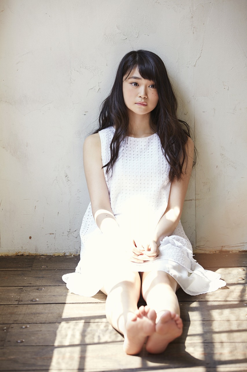 欅坂46 16年以来的写真连载(继续两年前的连载)石森虹花一