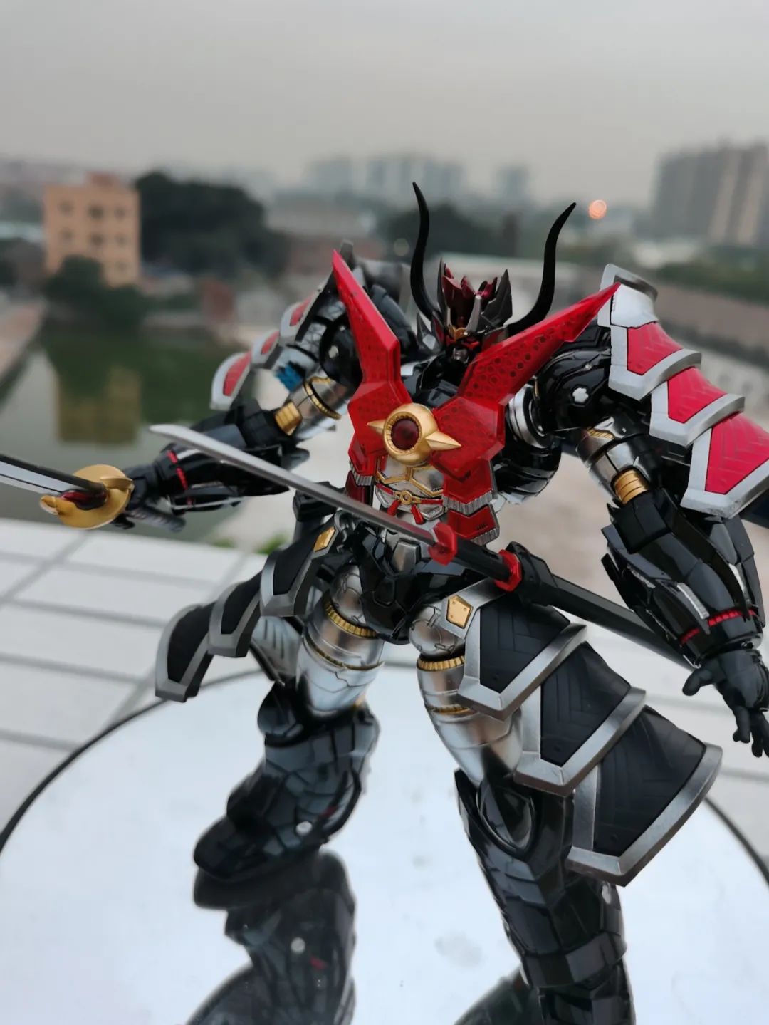 千值练拼装魔神凯撒-刃皇金属电镀色