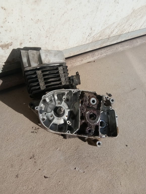 二冲摩托发动机改航空发动机附分辨ax100发动机方法