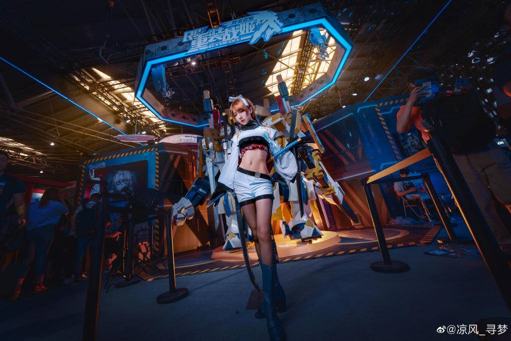 重装战姬 高冷御姐 @柚子pomelo呀