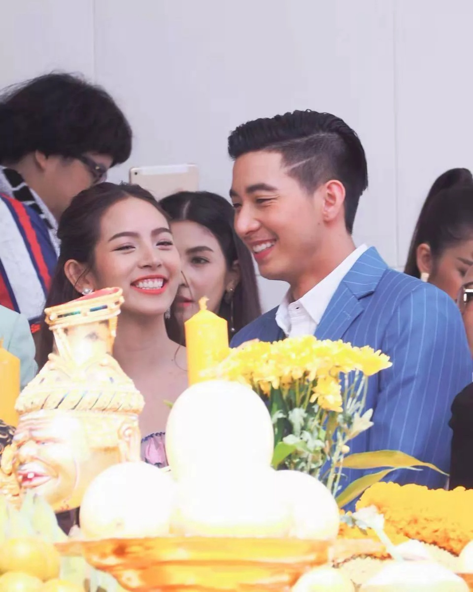 泰星aom喜提大墅送父母,牙医夫妇cp二搭剧开机!离播还会远吗?