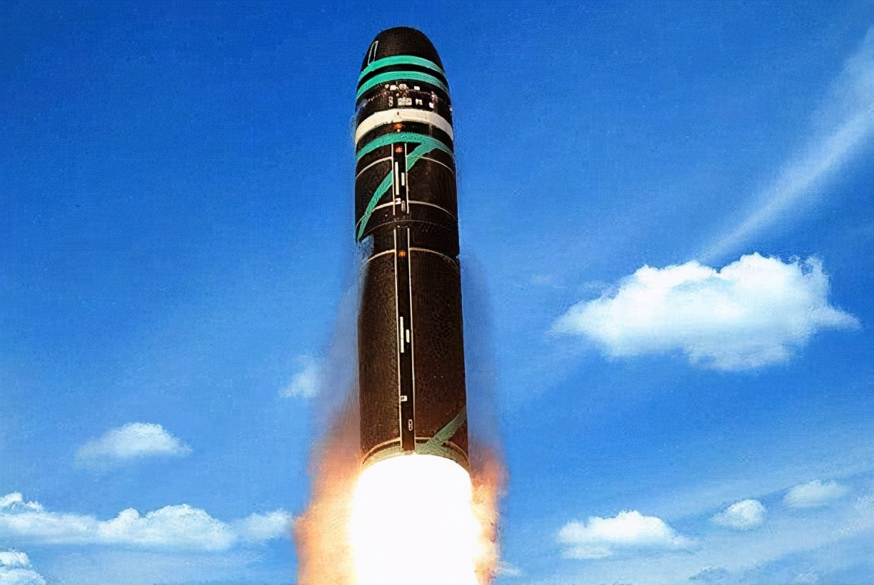 ss18洲际导弹图片