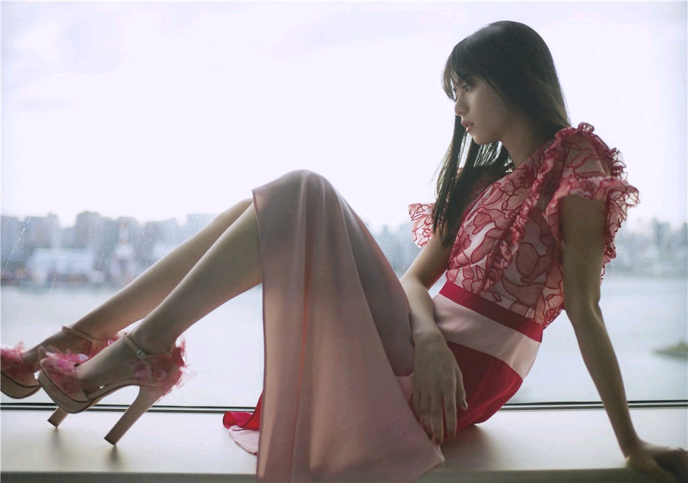 斋藤飞鸟美图深沉的成熟味道