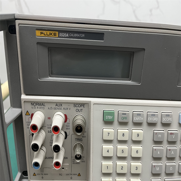 Fluke 5520A/5500A多产品校准器 哔哩哔哩