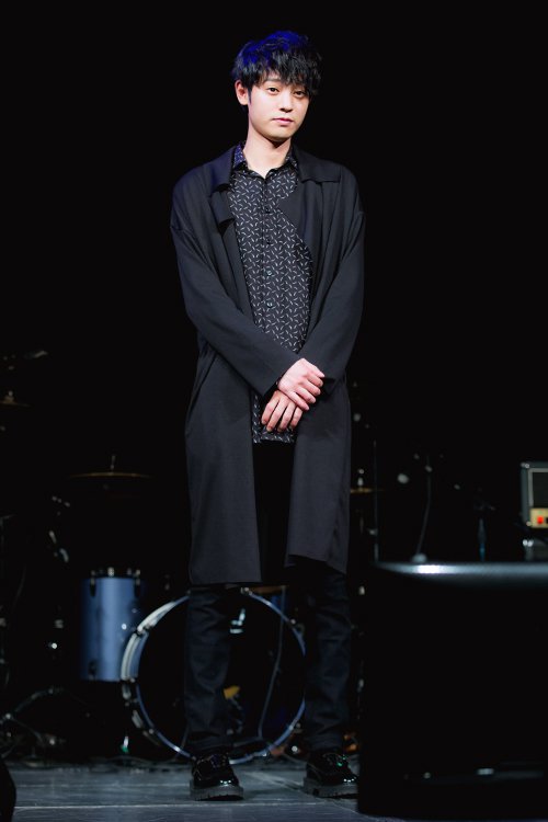 郑俊英偷拍案二次调查 警方将申请将其拘捕 有关节目全部下架