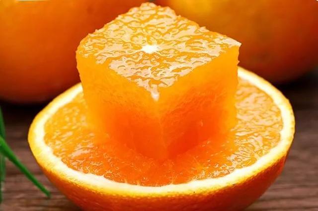 九月秭归红脐橙享受着 长江水的滋养, 集日月之精华, 山水之灵气,在