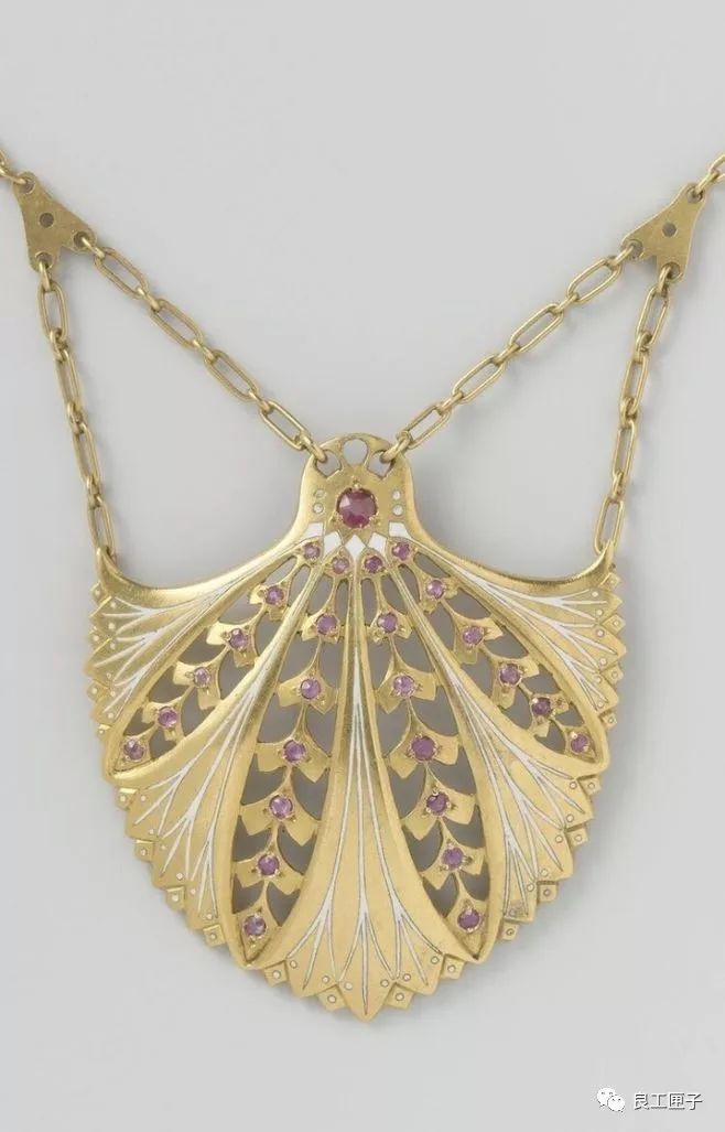 新艺术时期art nouveau—会呼吸的珠宝,会舞动的线条