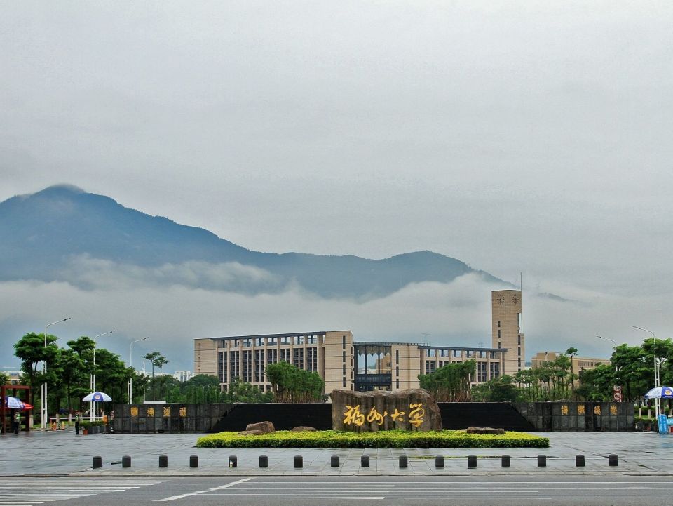 学校照片真实的大学图片