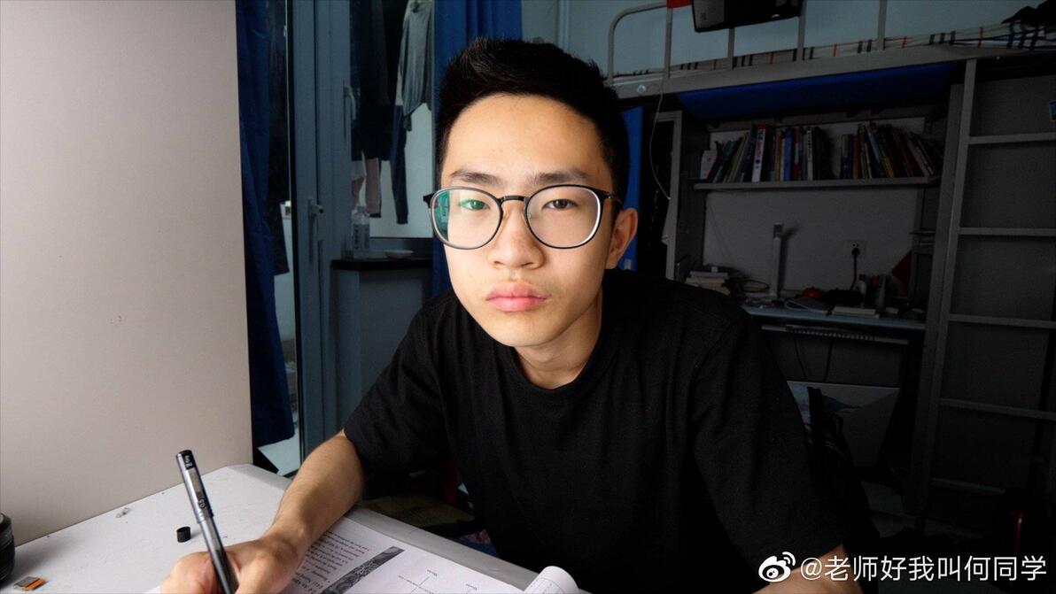 何同学照片合集(1) 老师好我叫何同学 - 哔哩哔哩