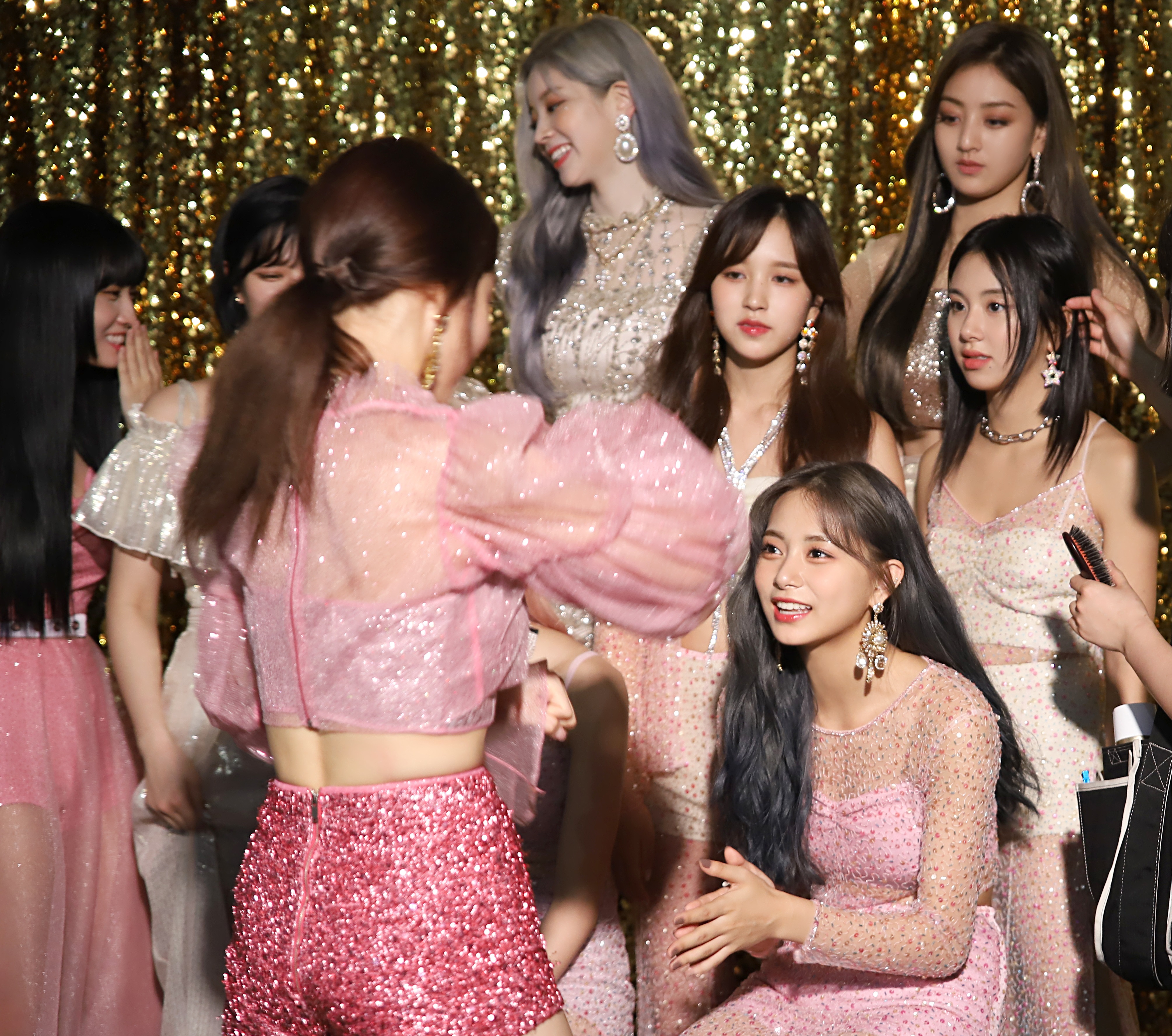 [twice] "feel special" 九兔拍摄花絮 #1(围绕着南南的成员们)吹颜