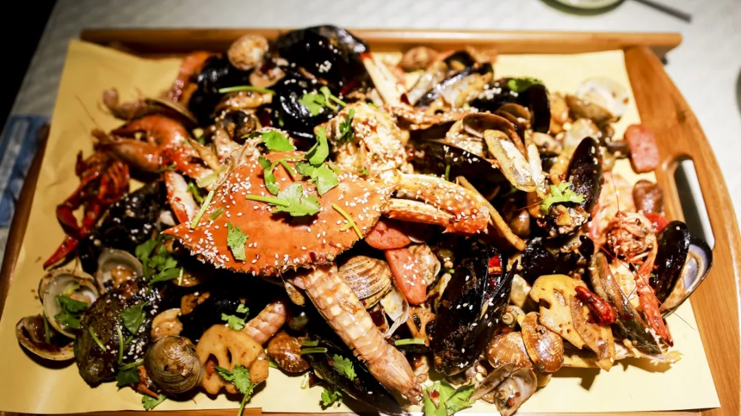 网红铁锹海鲜,一次让你过足海鲜瘾!