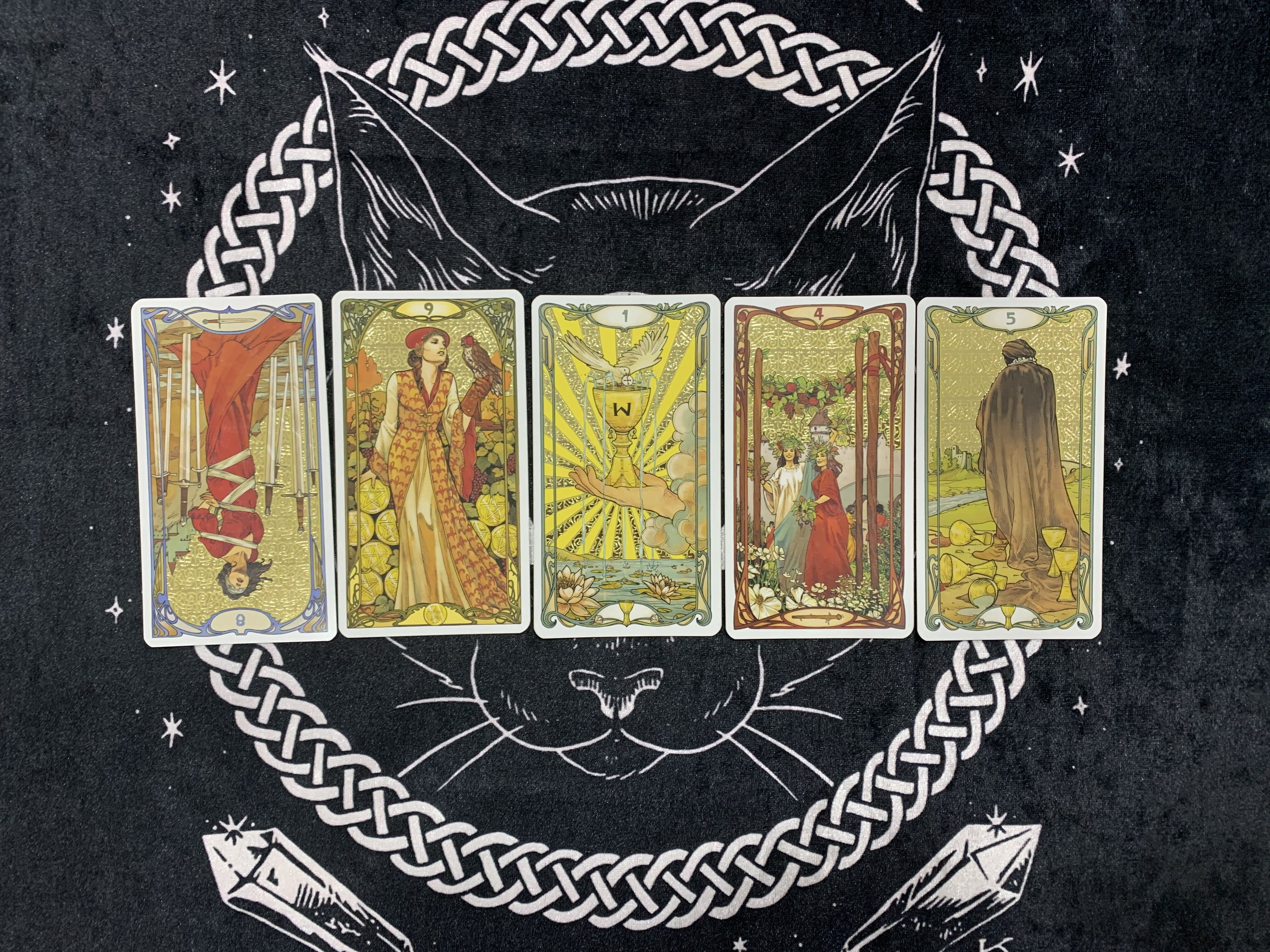 猫巫塔罗:巨蟹座2020年6月感情运势占卜,进入迷茫期,逃离现状